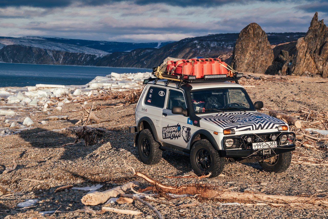 Экспедиция LADA на берегах Охотского моря