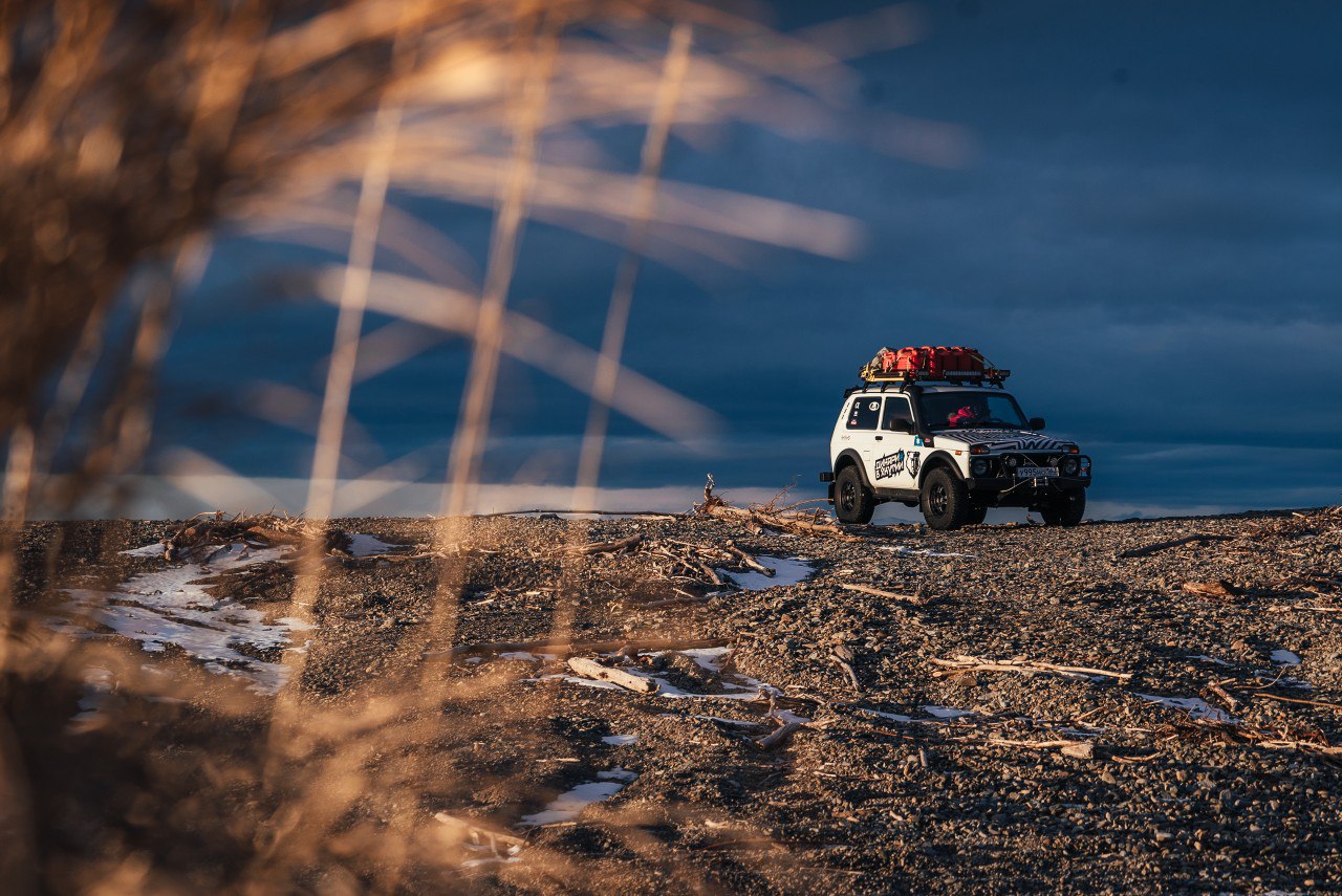 Экспедиция LADA на берегах Охотского моря