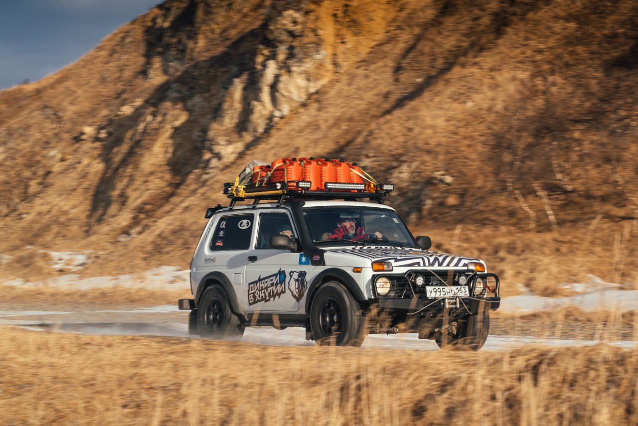 Экспедиция LADA на берегах Охотского моря